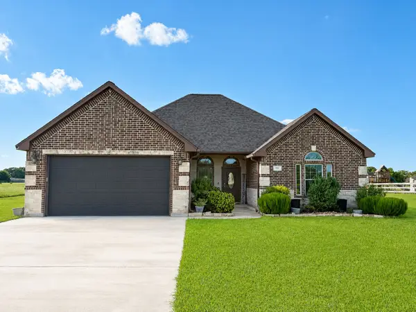722 Bunkhouse Trail, Angleton, TX 77515