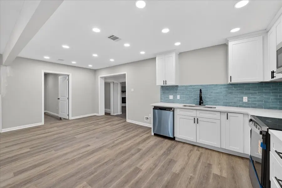 416 22nd Avenue N, Texas City, TX 77590 - #3