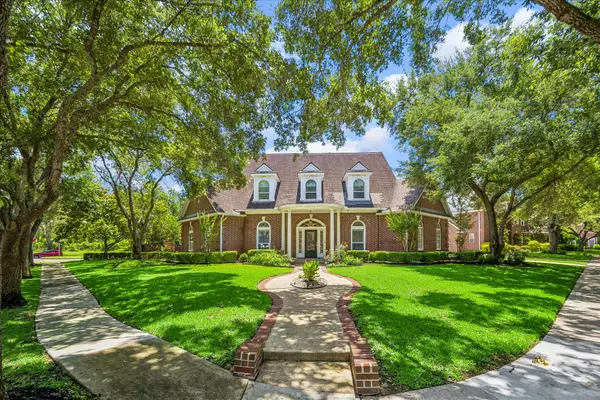 4003 Woodbriar Court, Sugar Land, TX 77479