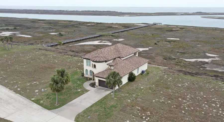 591 E Burgundy Bay, Port O Connor, TX 77982 - #2