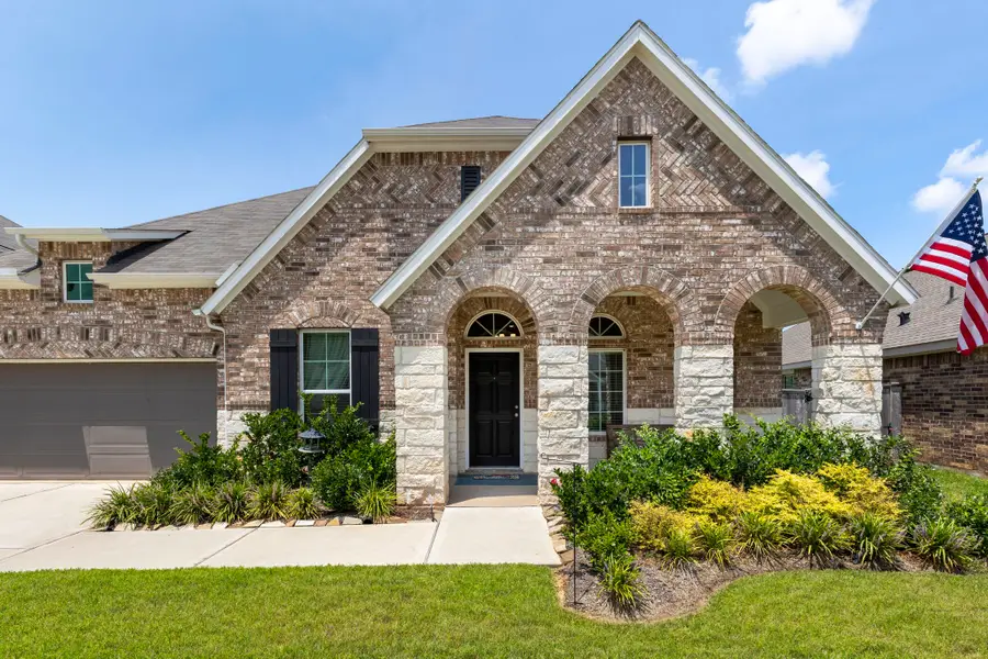 716 Ivory Creek Court, Willis, TX 77378 - Image #2