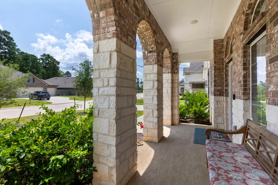 716 Ivory Creek Court, Willis, TX 77378 - Image #3