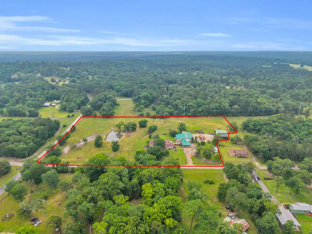103 Roundabout Lane, Huntsville, TX 77320 - #1