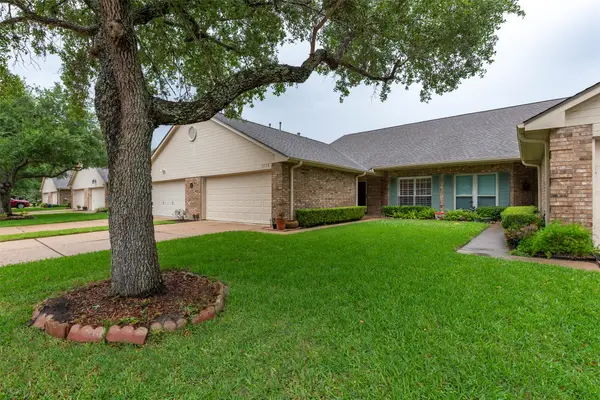 3535 Teakwood Drive, Pearland, TX 77584