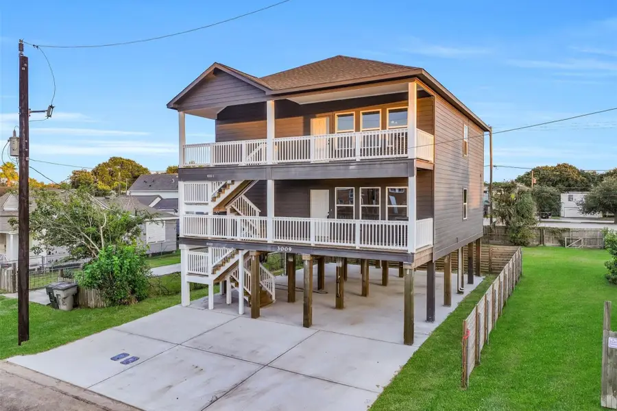 3009 Avenue M 1/2, Galveston, TX 77550 - #3