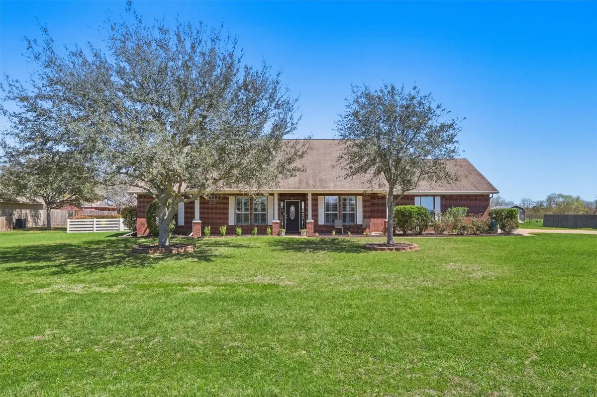 2862 Dees Circle, Sealy, TX 77474 - #1