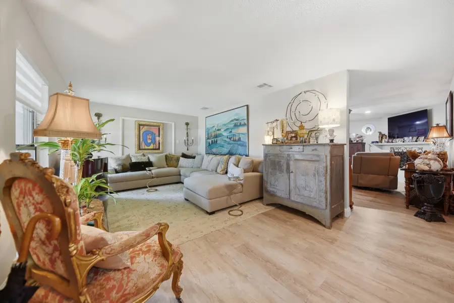 204 E Stone Street, Brenham, TX 77833 - #3
