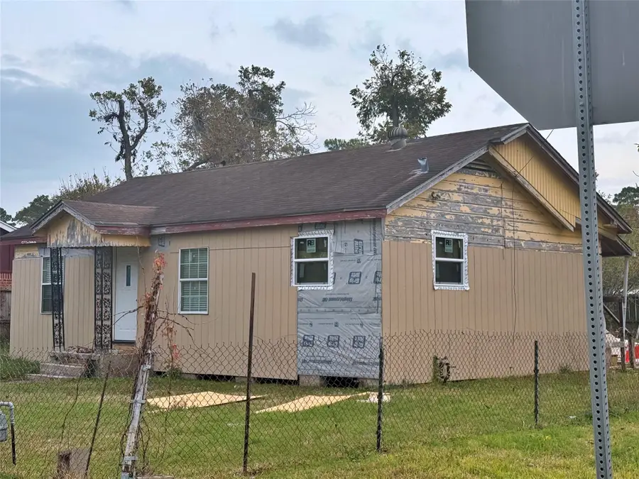 8402 Flintridge Drive, Houston, TX 77028 - Image #3