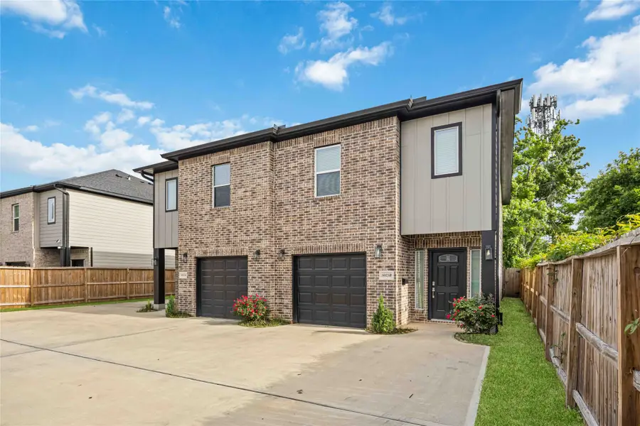 5023 Mallow Street #A/B, Houston, TX 77033 - #2