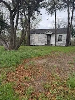 631 University Avenue, Huntsville, TX 77320 - #3