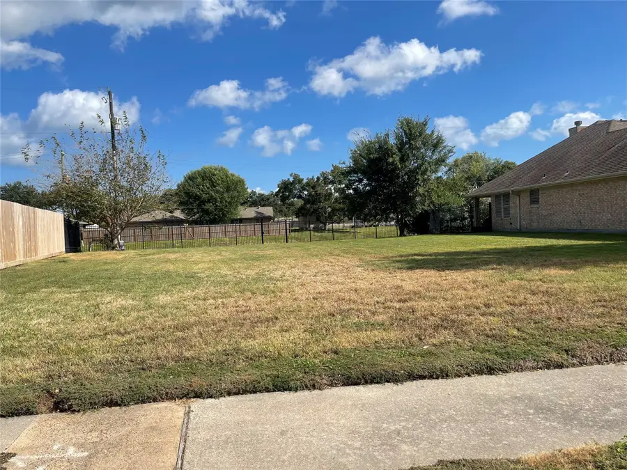 2414 17th Street N, Texas City, TX 77590 - Image #3