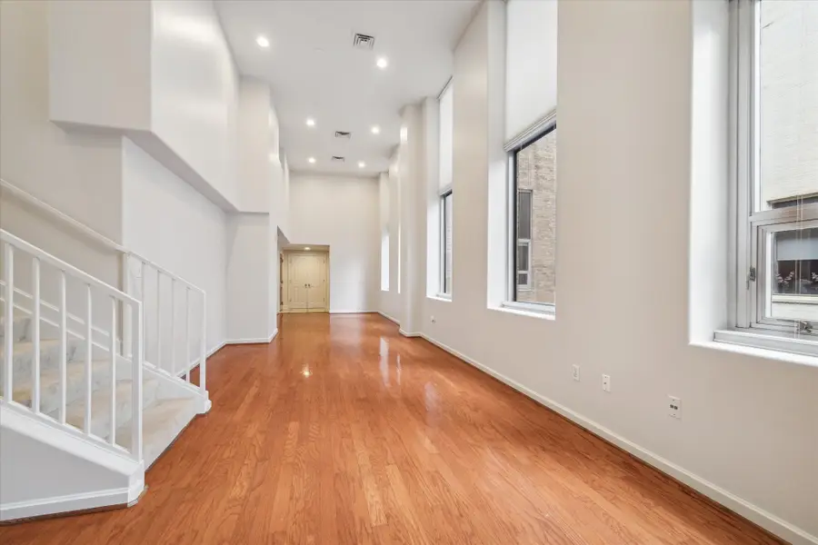 914 Main Street #1104, Houston, TX 77002 - #2