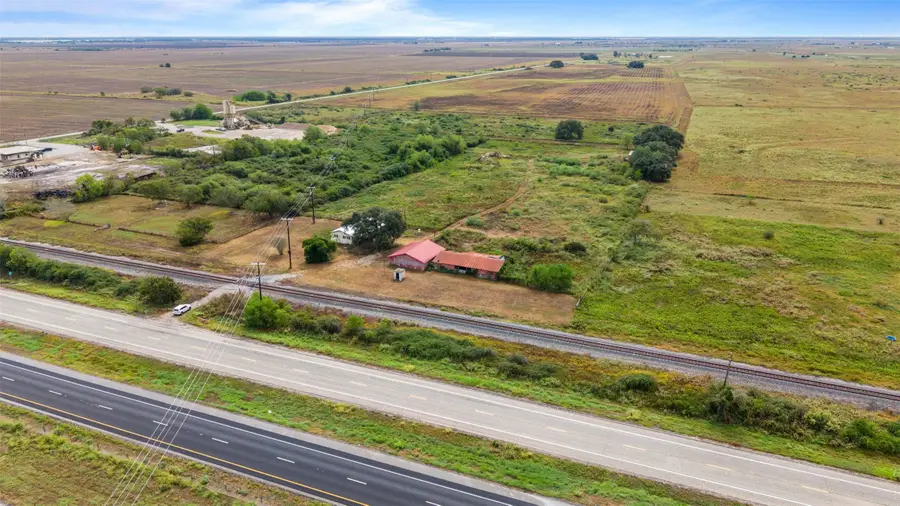 1625 Us Highway 59 N, Edna, TX 77957 - #3