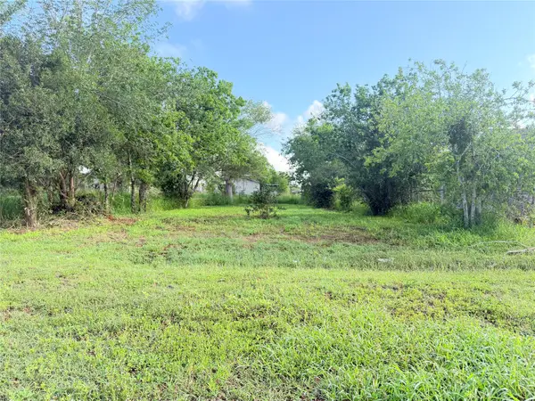 507 E Ward Street, Refugio, TX 78377