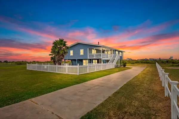 4023 1st Street, Galveston, TX 77554