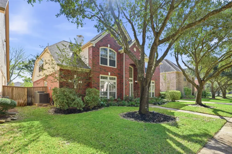 2302 Upland Park Drive, Sugar Land, TX 77479 - Image #2