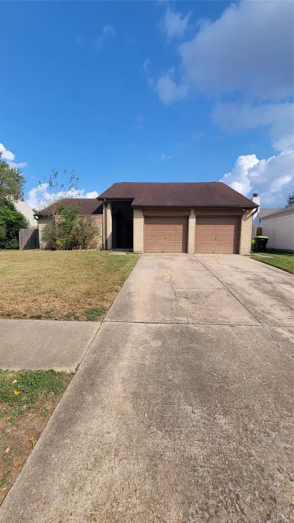 1919 Long Barrel Lane, Sugar Land, TX 77489