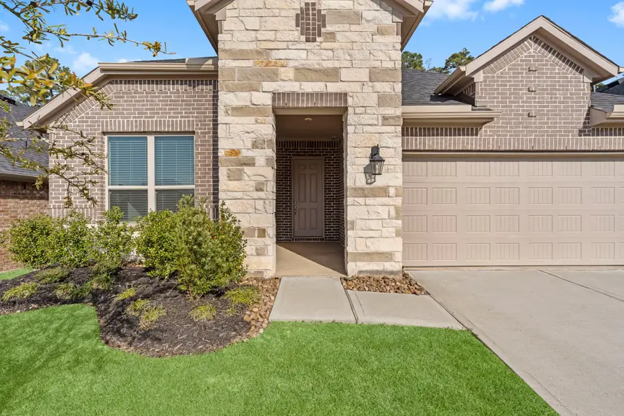 544 Newcomb Hollow Drive, Conroe, TX 77304 - Image #2