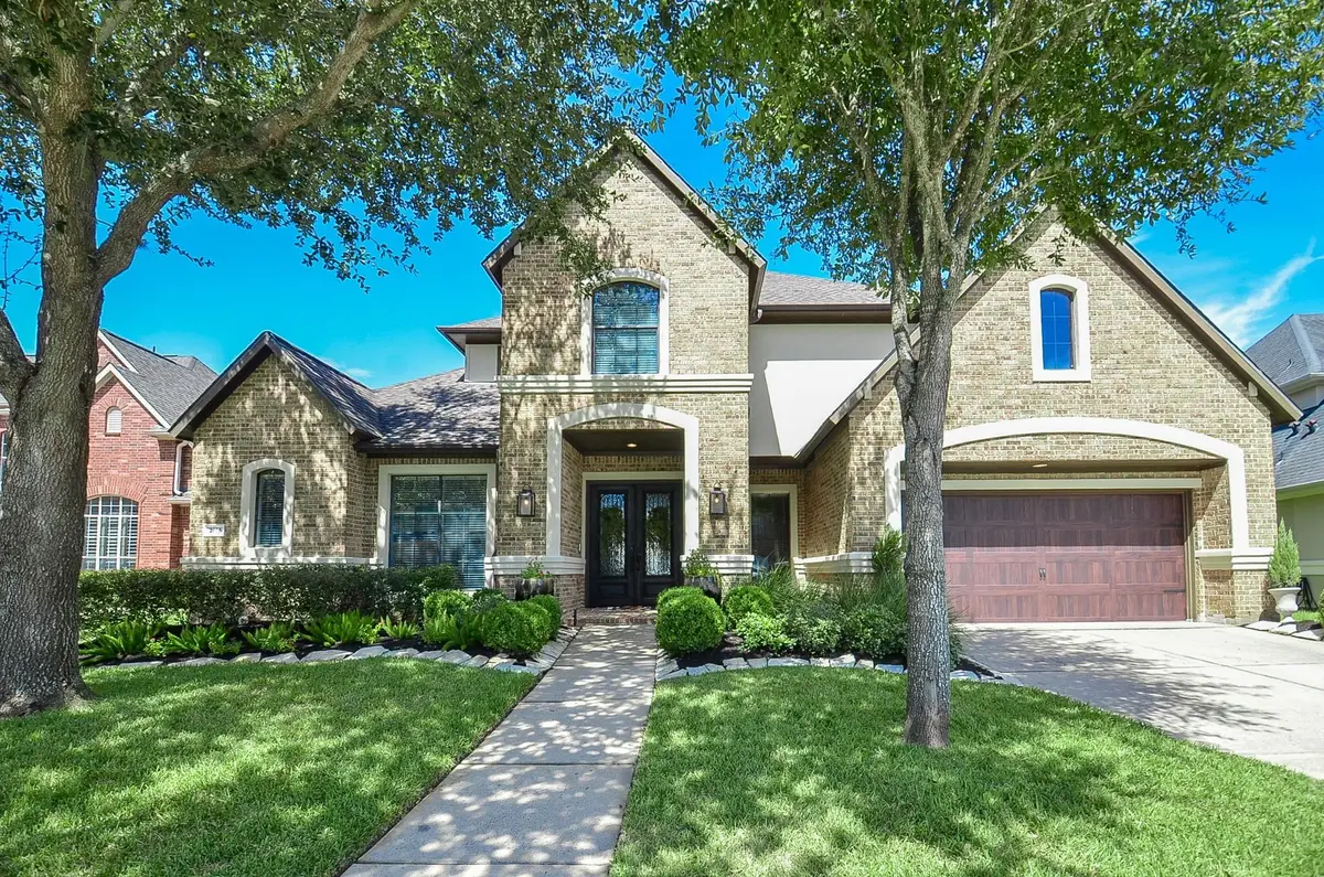 2015 Shadow Bend Drive, Sugar Land, TX 77479 - #1