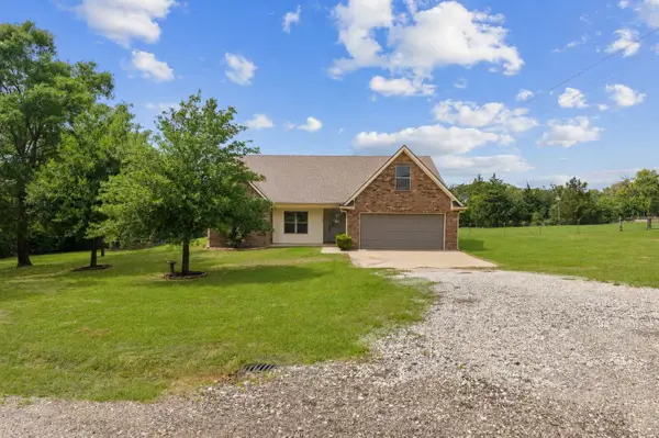 525 Oak Tree Lane, Franklin, TX 77856