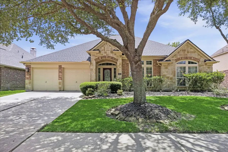 2504 Ivy Stone Lane, Friendswood, TX 77546 - #2