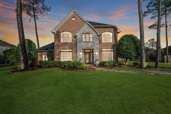 1011 Oak Park Lane, Friendswood, TX 77546