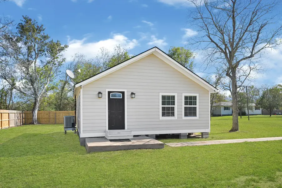 2113 Cemetery Road, Santa Fe, TX 77517 - Image #2