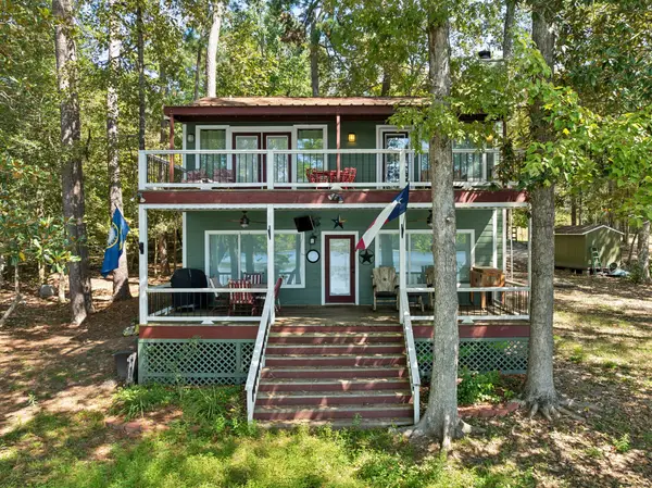 565 Sherwood Forest Drive N, Ivanhoe, TX 75979