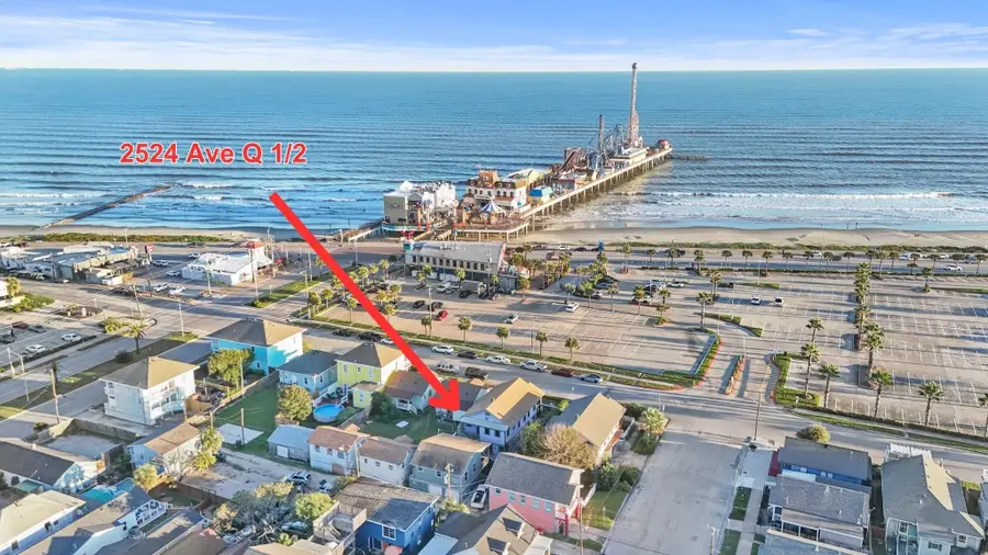 2524 Avenue Q 1/2, Galveston, TX 77550 - #2