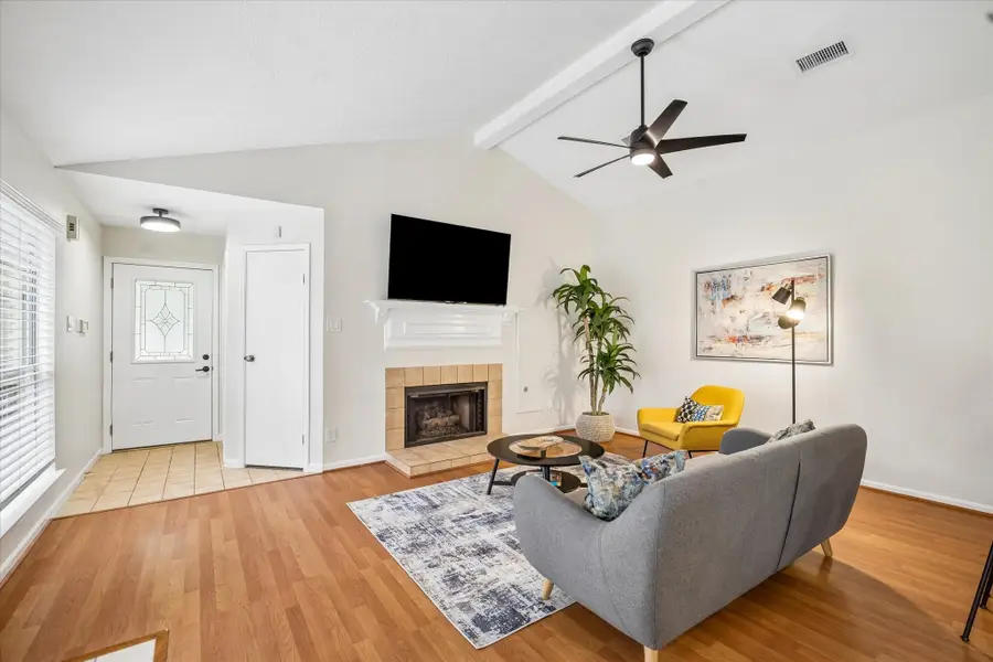 30 Camberwell Court, The Woodlands, TX 77380 - #2