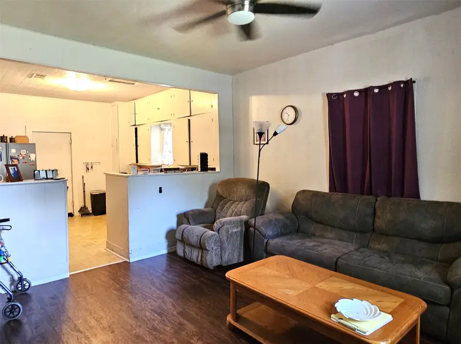 1131 2nd Avenue S, Texas City, TX 77590 - #3