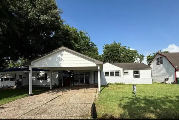 10205 Sierra Drive, Houston, TX 77051