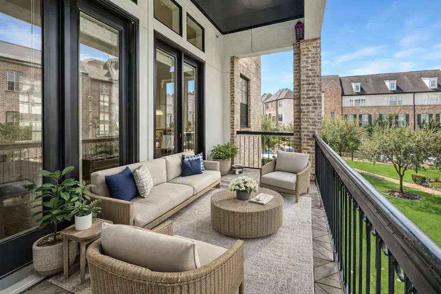 2003 Covent Garden Station, Houston, TX 77045 - #2