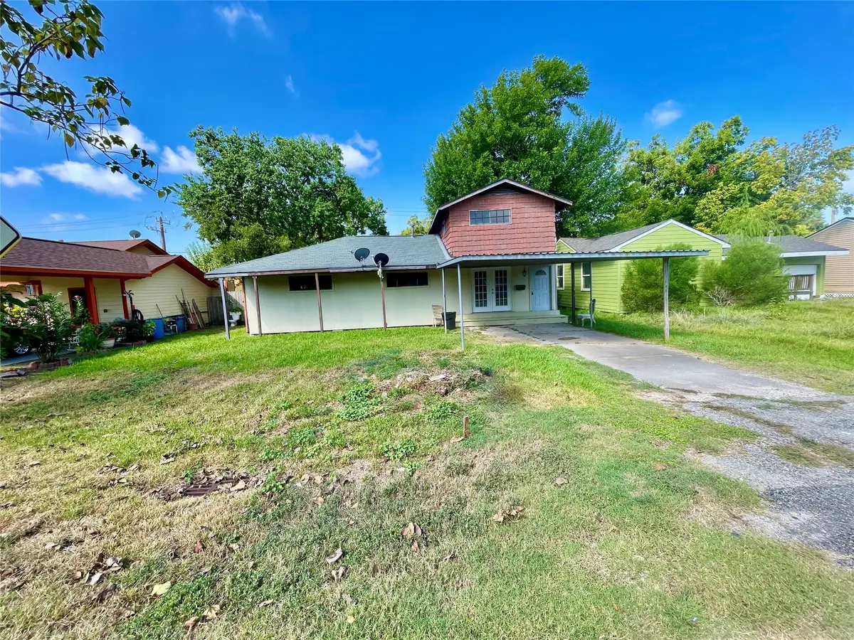 518 S Kansas Street, La Porte, TX 77571 - #1