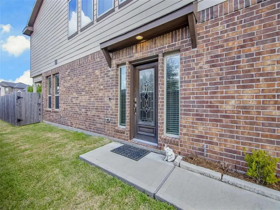 3334 Rainflower Springs Lane, Rosenberg, TX 77471 - Image #3