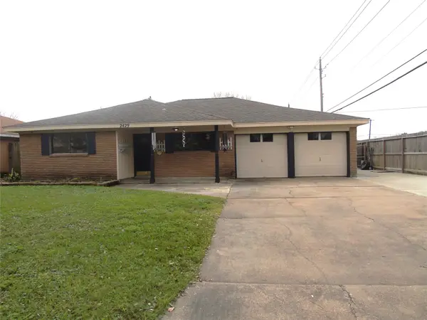 2429 16th Avenue N, Texas City, TX 77590