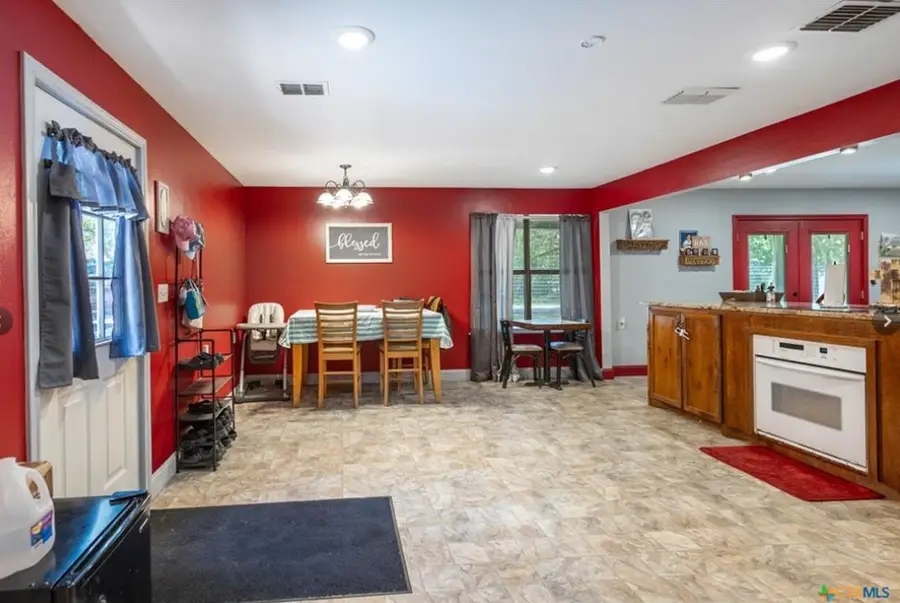 219 Burt, Yoakum, TX 77995 - #3