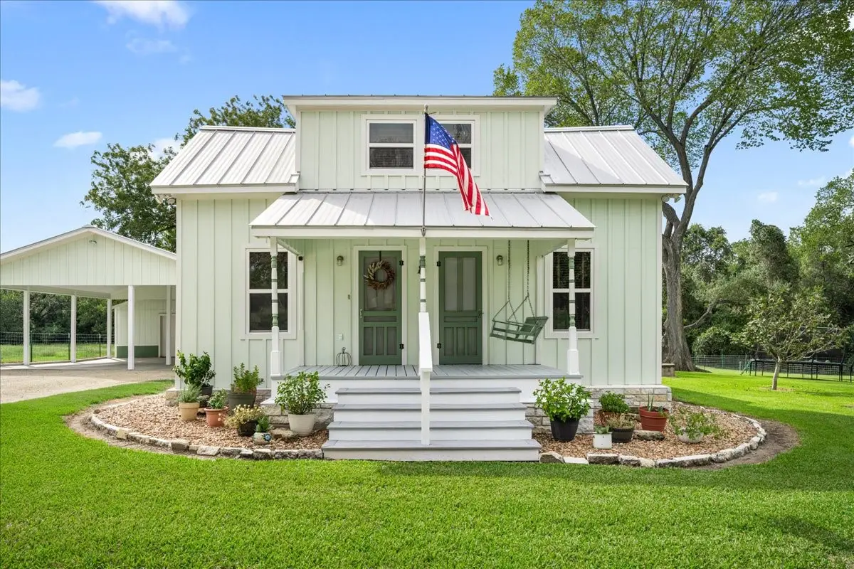 3052 Fm 1383, Schulenburg, TX 78956 - #1
