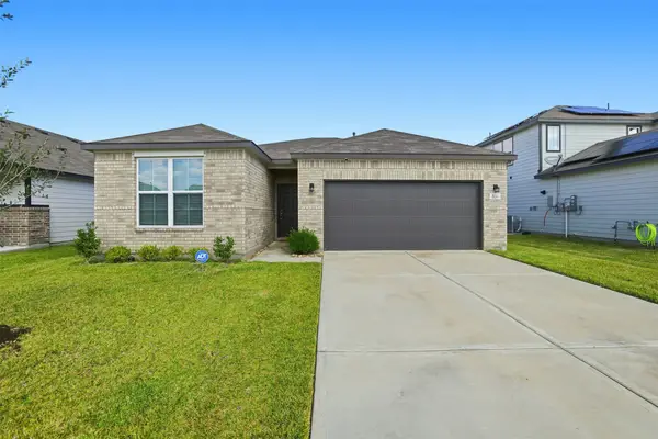 814 Brookside Drive, Dayton, TX 77535