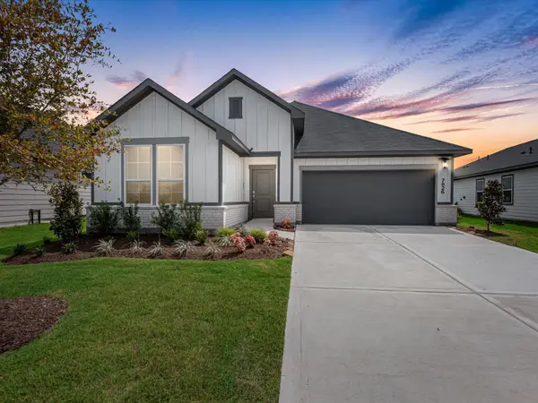 7826 Shimmering Star Lane, Cypress, TX 77433