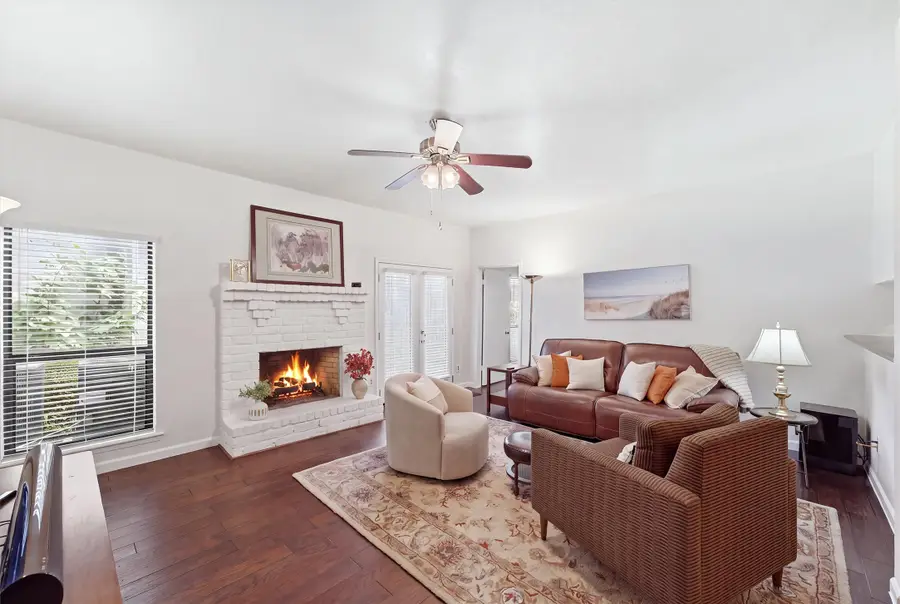 2425 Augusta Drive #23, Houston, TX 77057 - #3