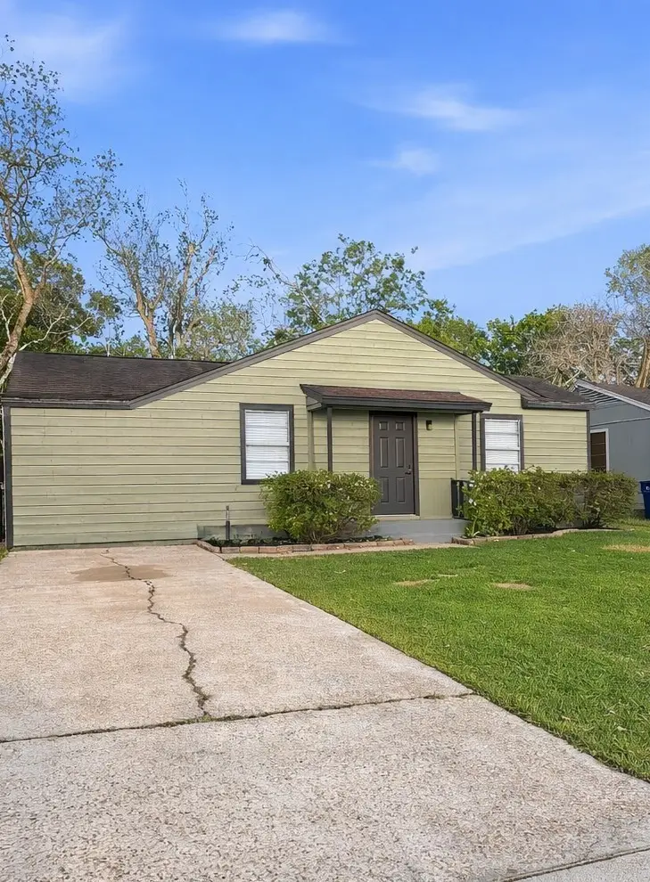 1308 N Rockisland Street, Angleton, TX 77515 - #2