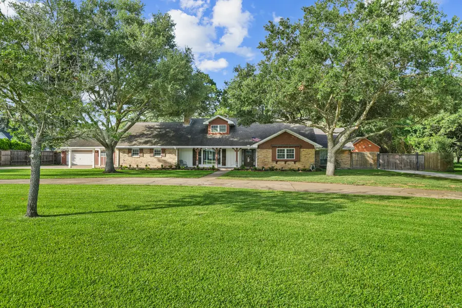 1801 Mcginnis Drive, Pearland, TX 77581 - #2