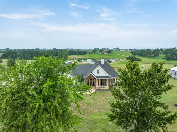 9075 Loop Road, Bellville, TX 77418