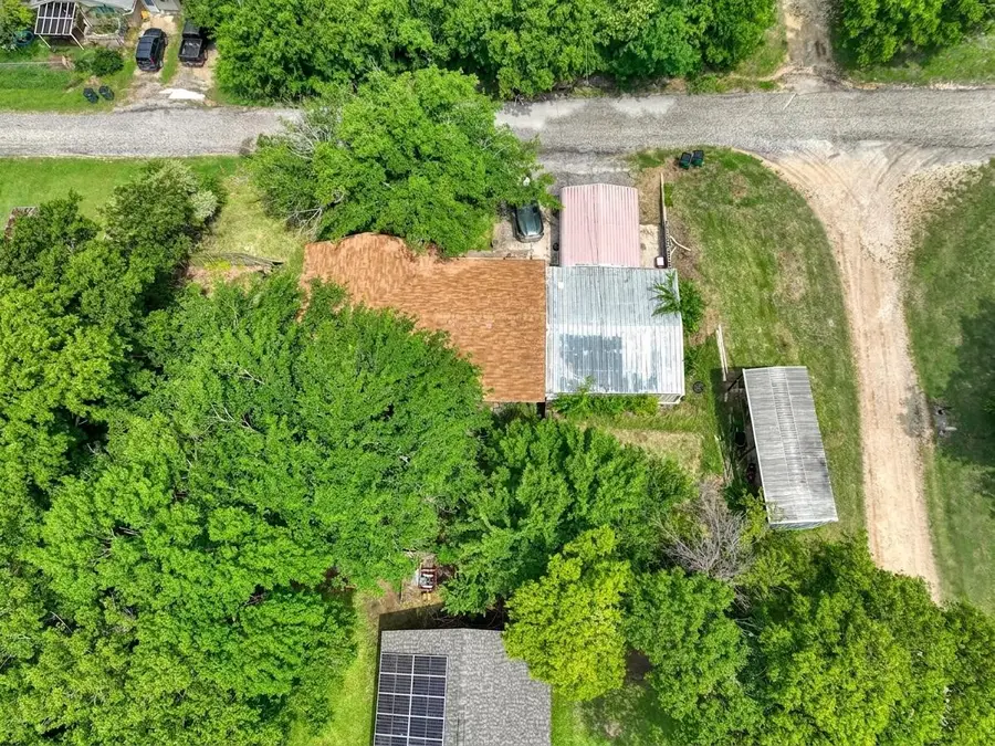 408 E Cheek Street, Saint Jo, TX 76265 - #3