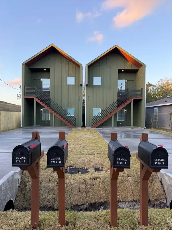 9725 Kerr A-b Street, Houston, TX 77029