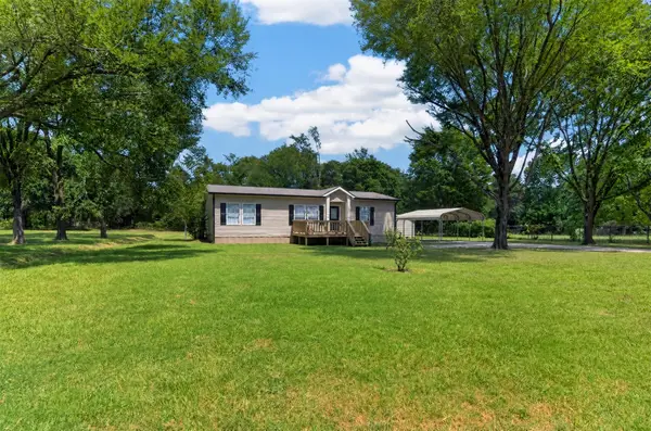 173 An County Road 2234, Palestine, TX 75803