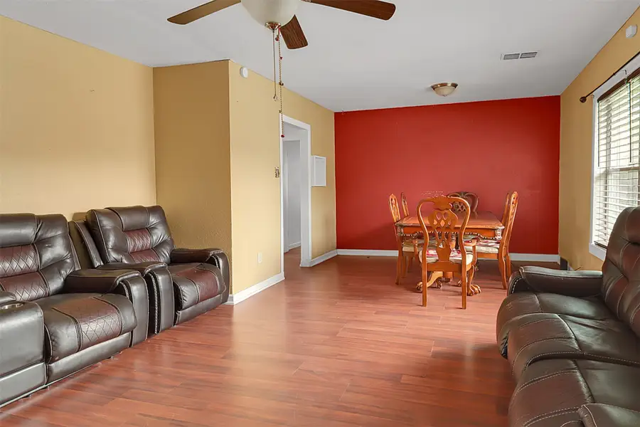 1606 W Humble Street, Baytown, TX 77520 - Image #2