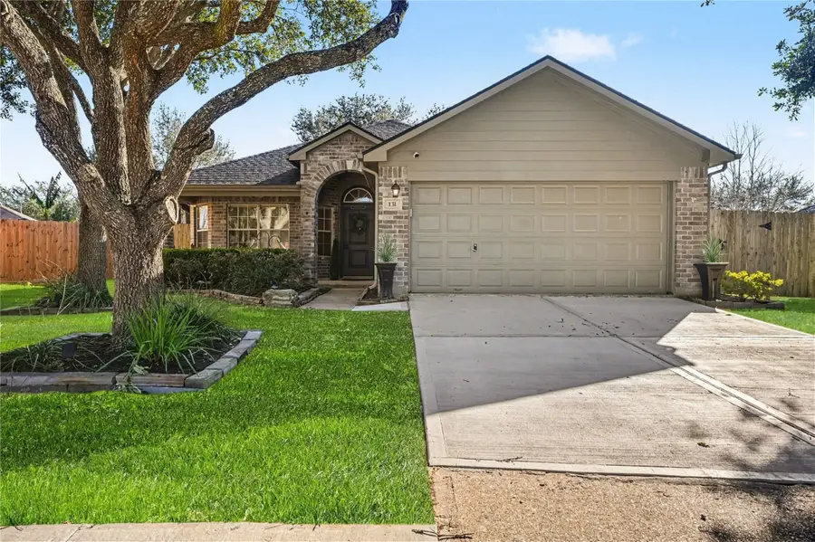 131 Breezy Shore Court, Dickinson, TX 77539 - Image #2