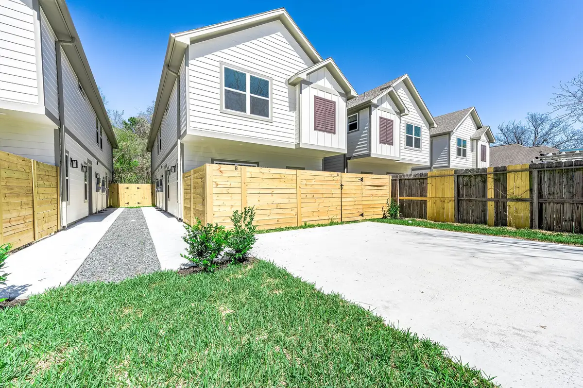 2022 Hampton Street #A B, Houston, TX 77088 - #1